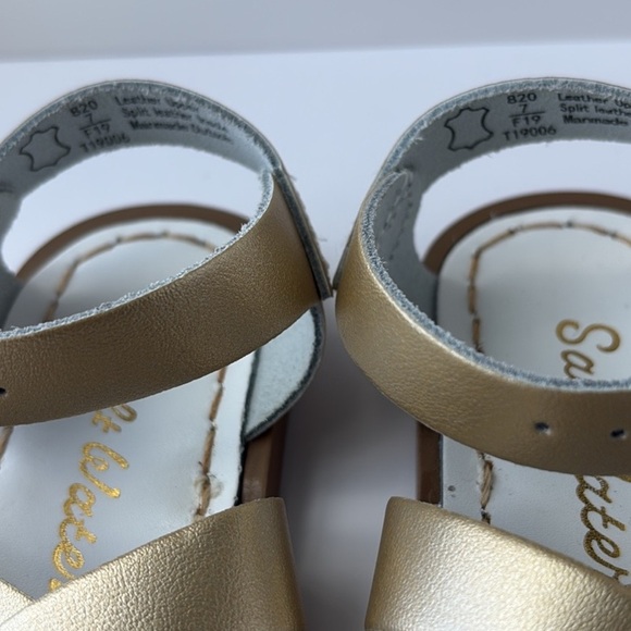 Salt Water Leather Sandals NEW Gold Size 7 US 8 - Picture 3 of 6